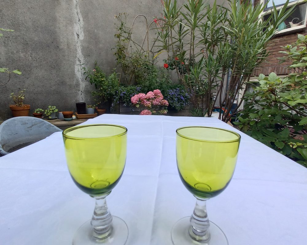 Gele kelkje met bolling voor 30,- samen